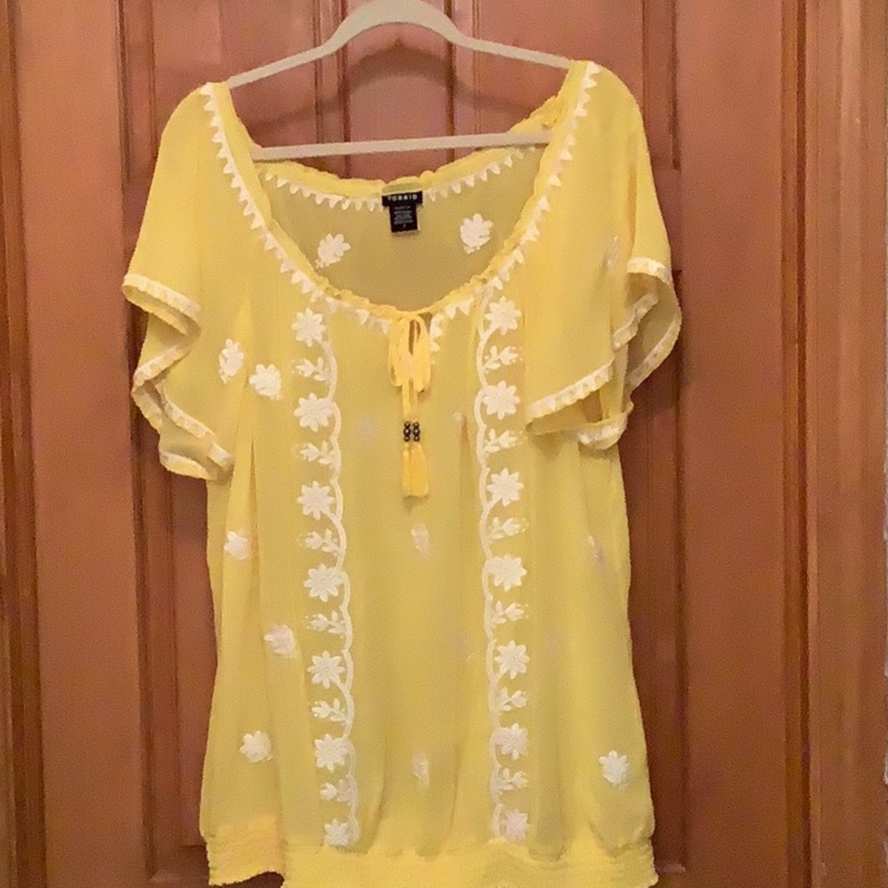 Torrid -Ruffle Sleeve Blouse